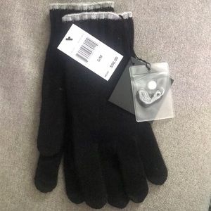 Saks cashmere touch screen gloves NWT